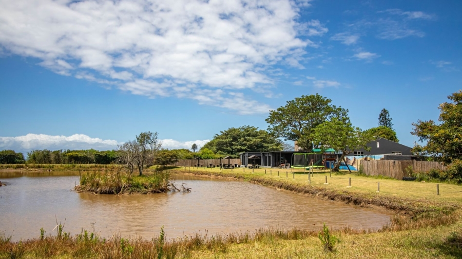 4 Bedroom Property for Sale in Cove Rock Eastern Cape